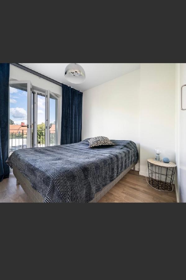 Central Apartment 5Min Drive To The Airport. Stokholm Dış mekan fotoğraf